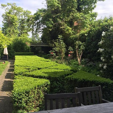 Bed And Breakfast De Oude Pastorie Sneek Exterior foto